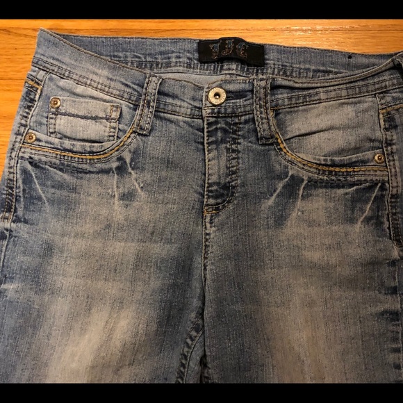 TJC Woman’s Jeans Size 8 - Picture 2 of 3